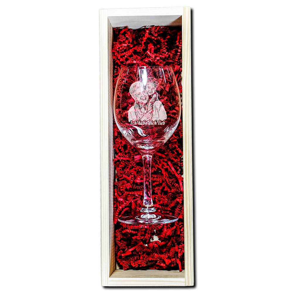 Rotweinglas mit Fotogravur und der Geschenk-Holzkiste